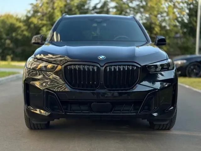 BMW X5 - фото 1