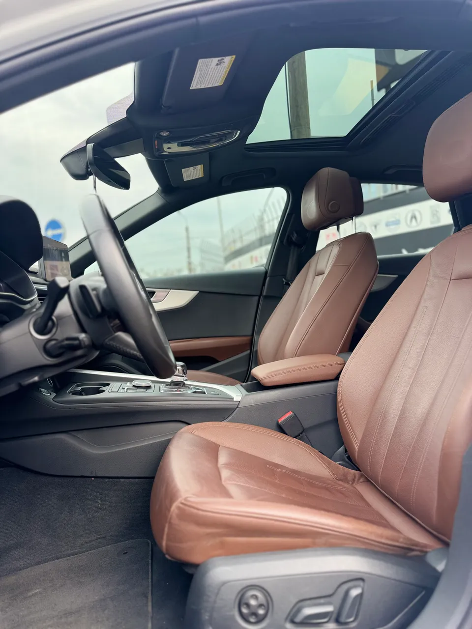 Audi A4 - фото 8