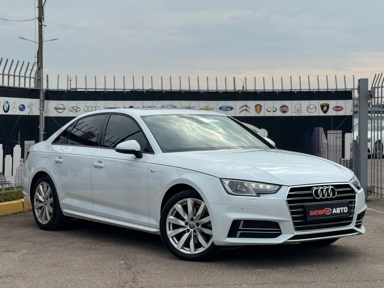 Audi A4 - фото 4