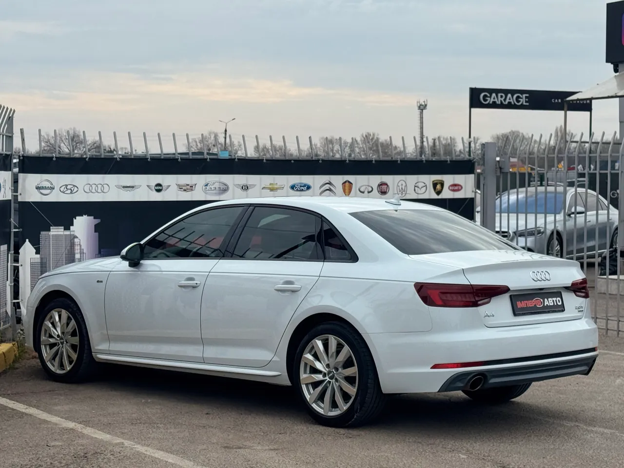 Audi A4 - фото 5