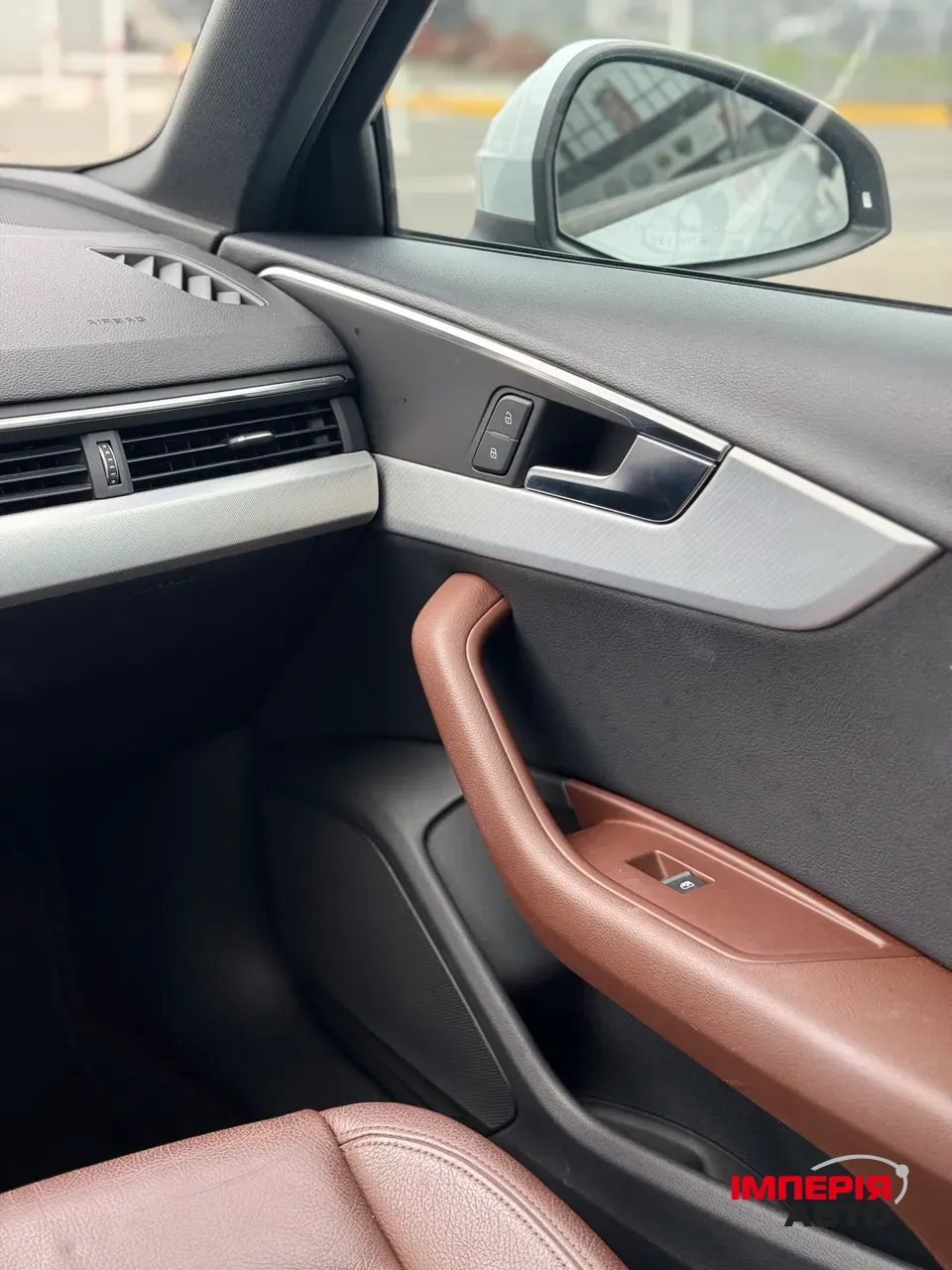 Audi A4 - фото 18