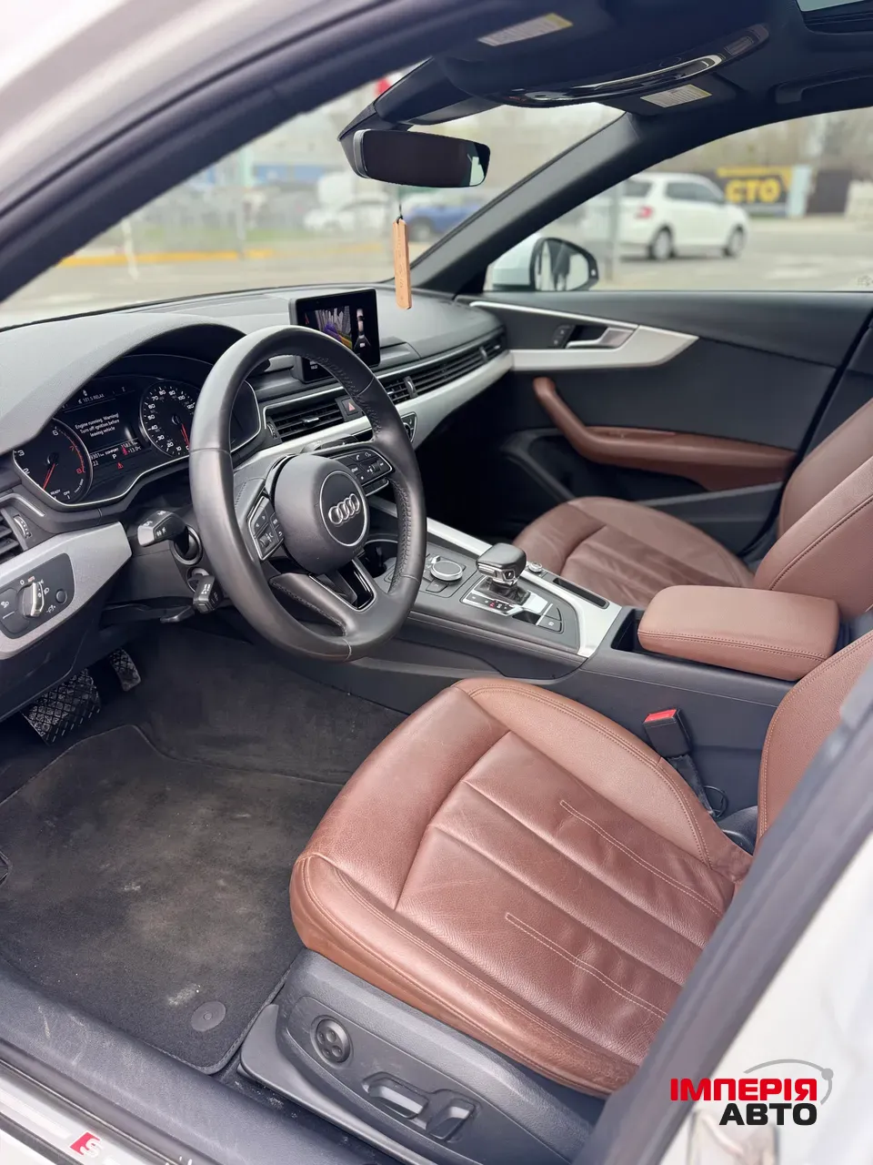 Audi A4 - фото 11