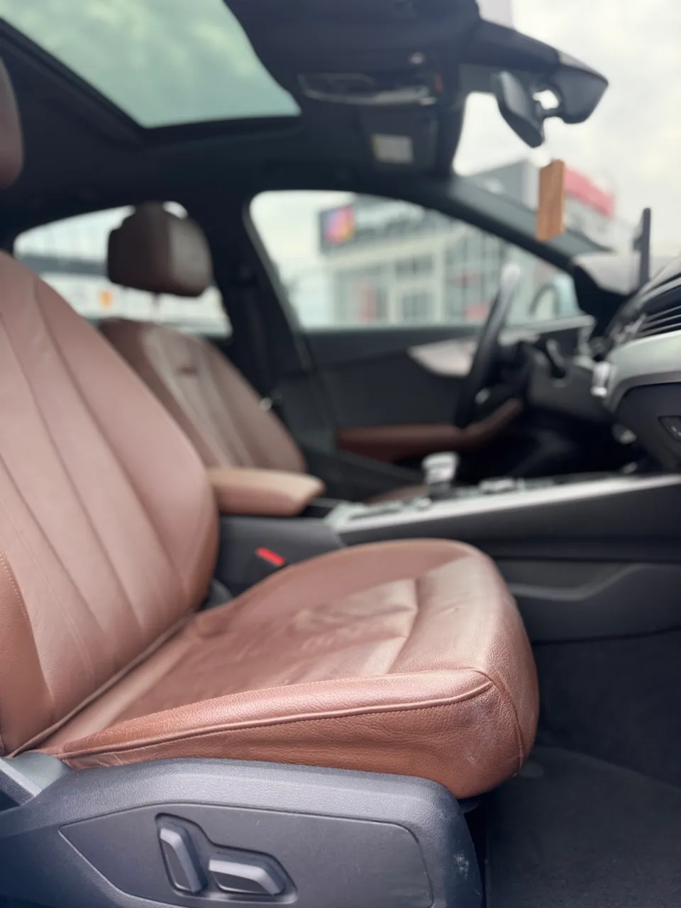 Audi A4 - фото 21