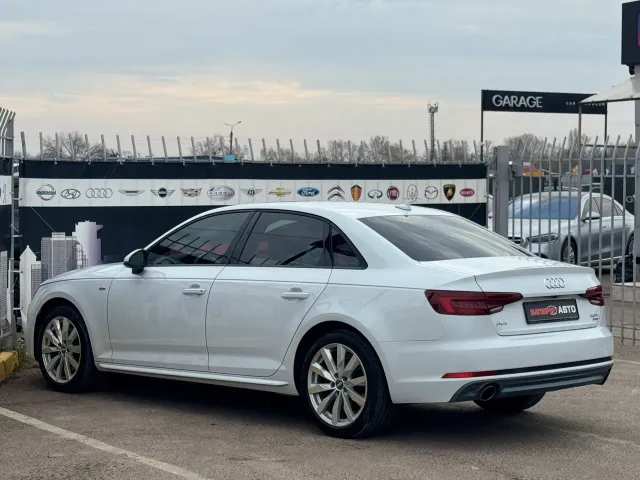 Audi A4 - фото 5