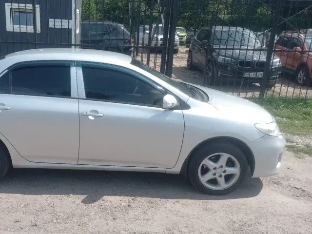 Toyota Corolla - фото 3