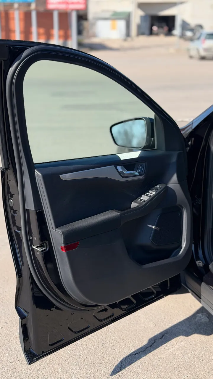 Ford Escape - фото 15