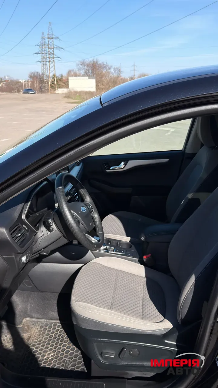 Ford Escape - фото 17