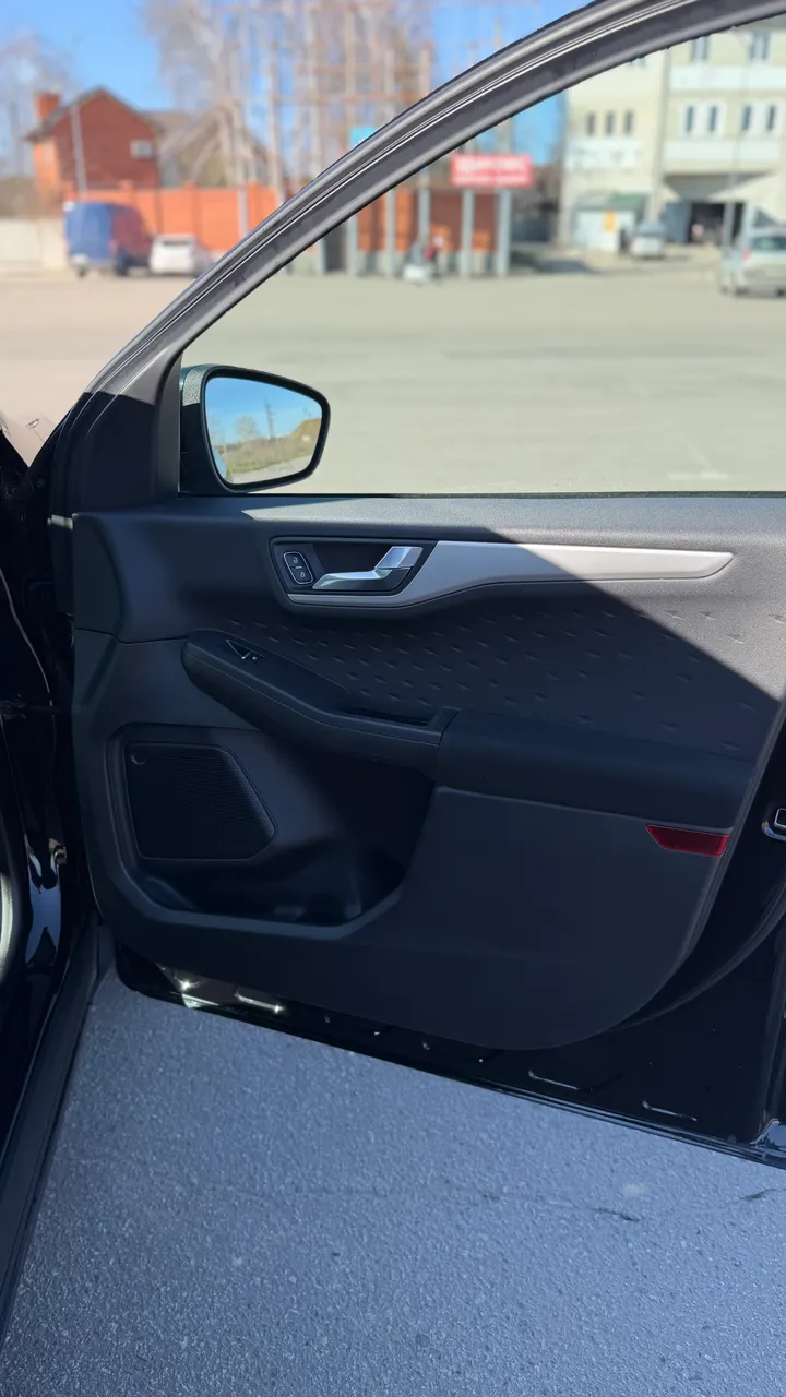 Ford Escape - фото 26