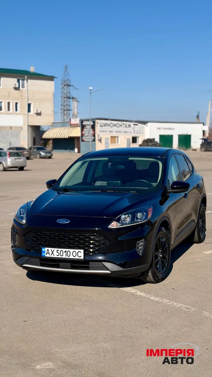 Ford Escape - фото 1