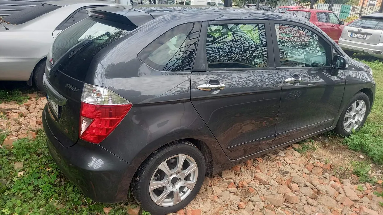 Honda FR-V - фото 3