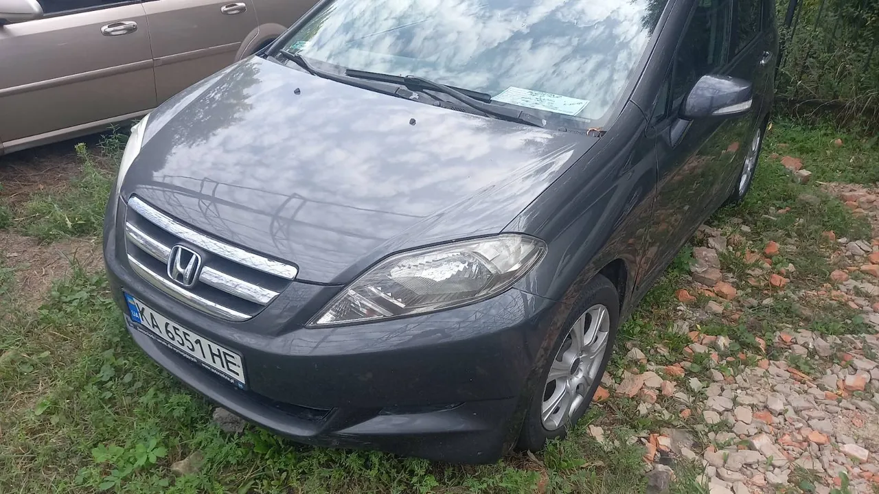 Honda FR-V - фото 4