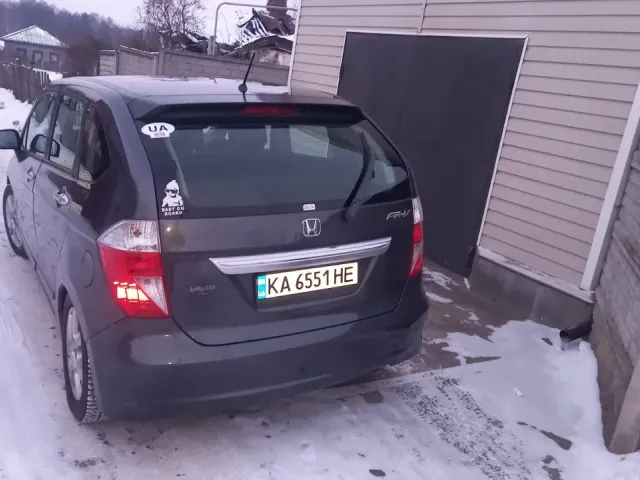 Honda FR-V - фото 2