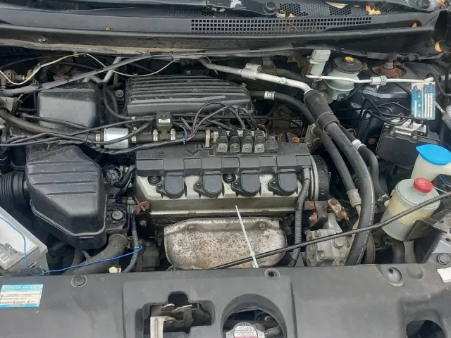 Honda FR-V - фото 5