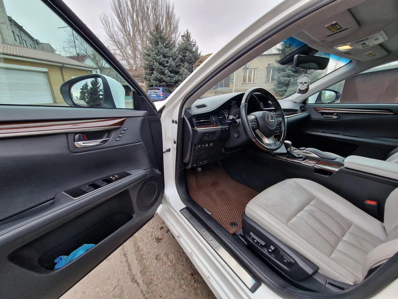 Lexus ES - фото 15