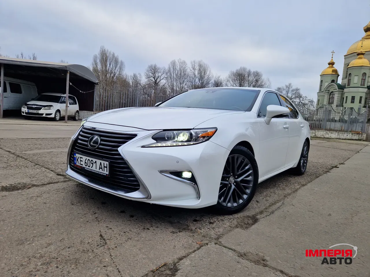 Lexus ES - фото 1