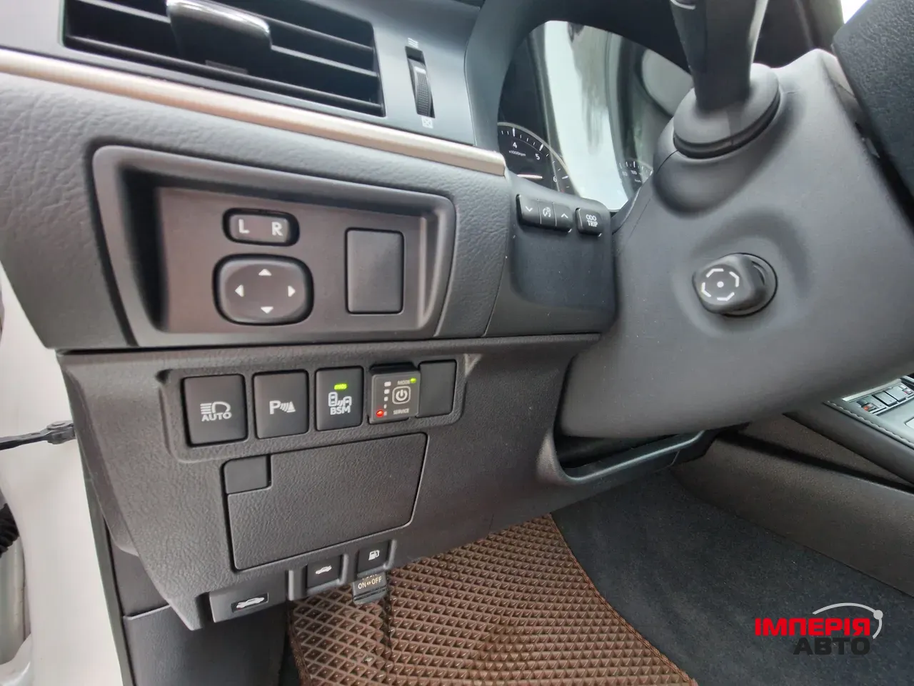 Lexus ES - фото 19