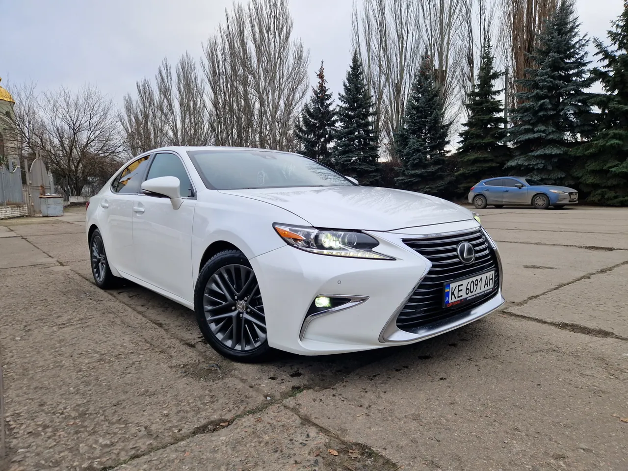 Lexus ES - фото 8