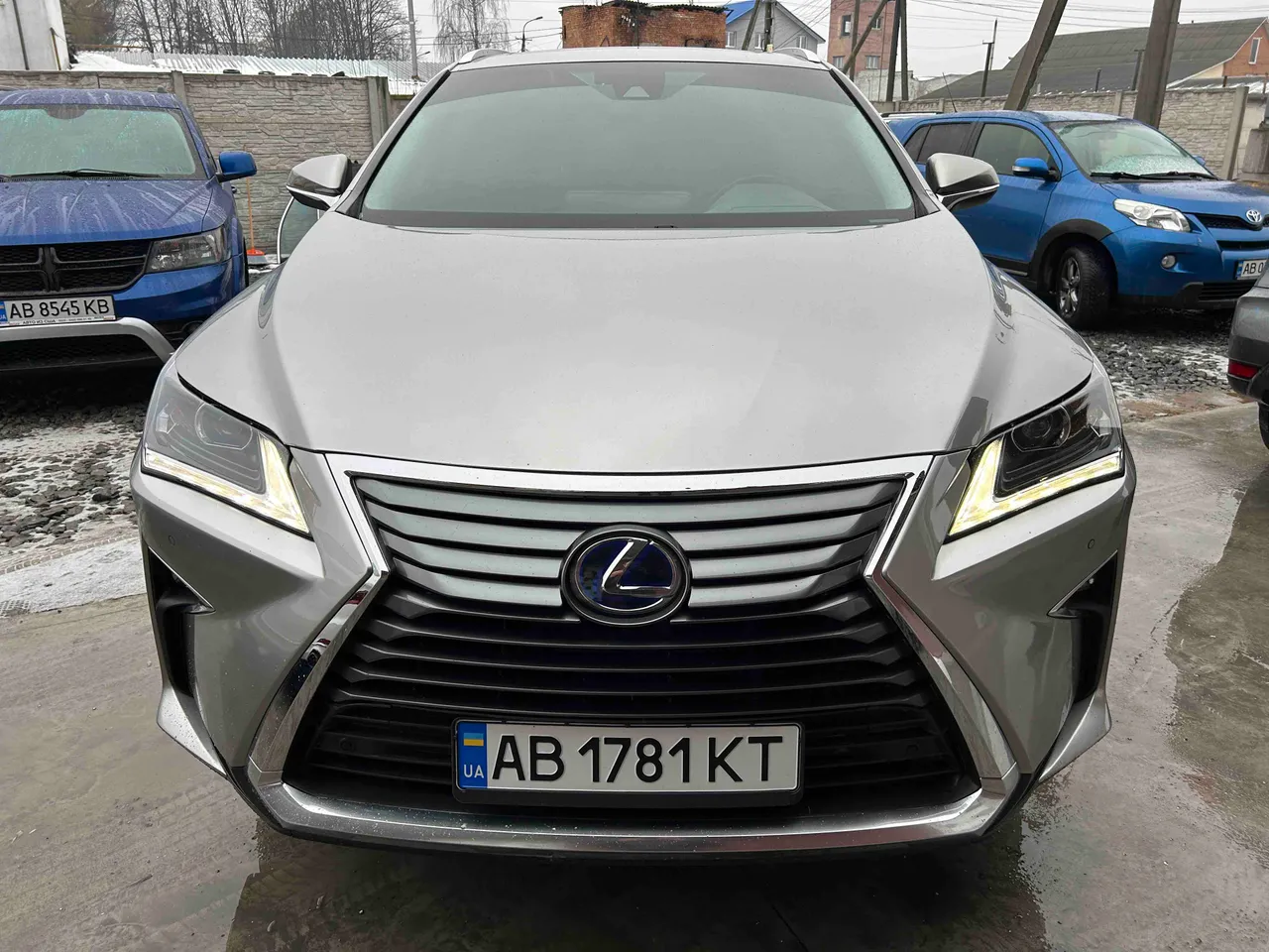 Lexus RX - фото 1