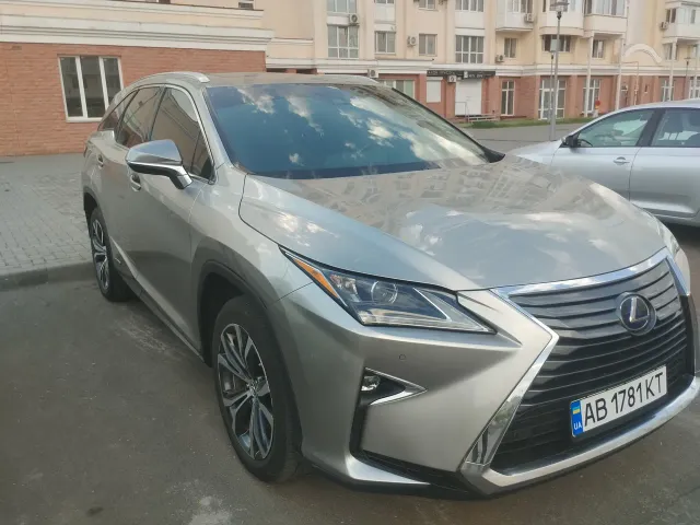 Lexus RX - фото 4