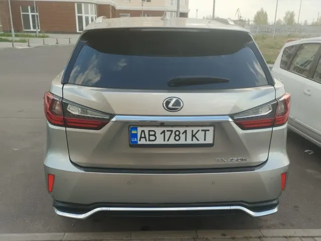 Lexus RX - фото 5