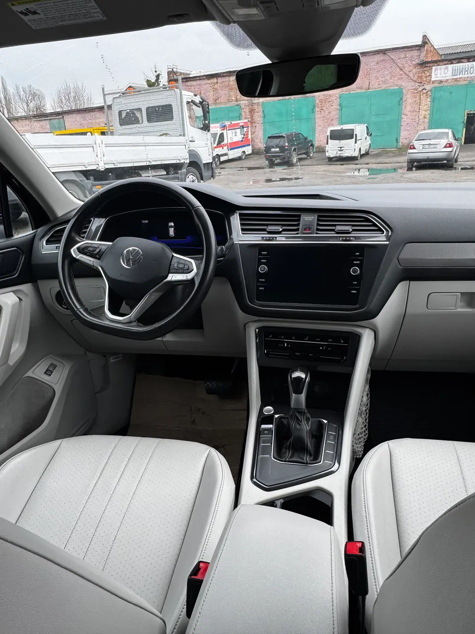 Volkswagen Tiguan - фото 15