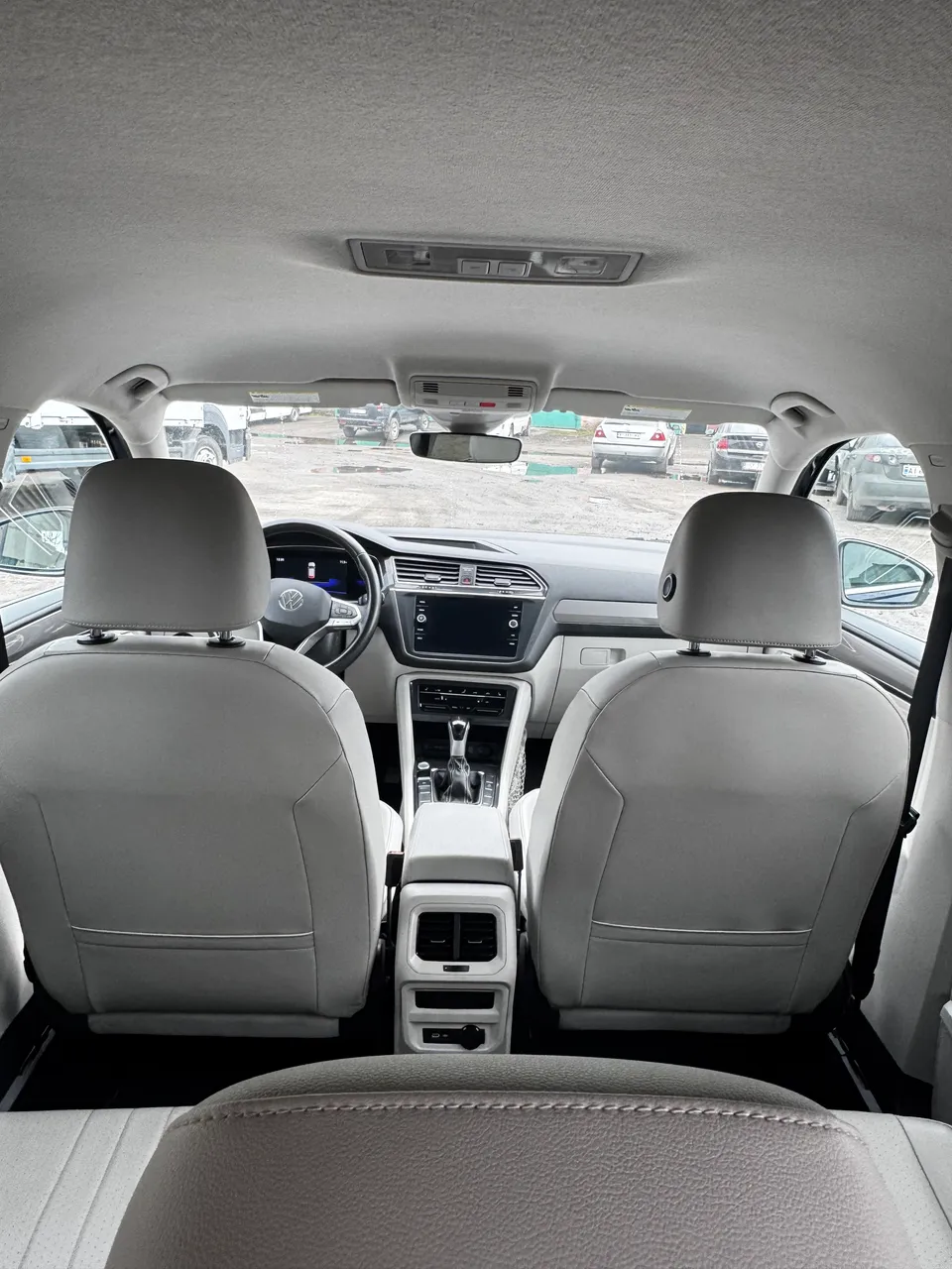 Volkswagen Tiguan - фото 12