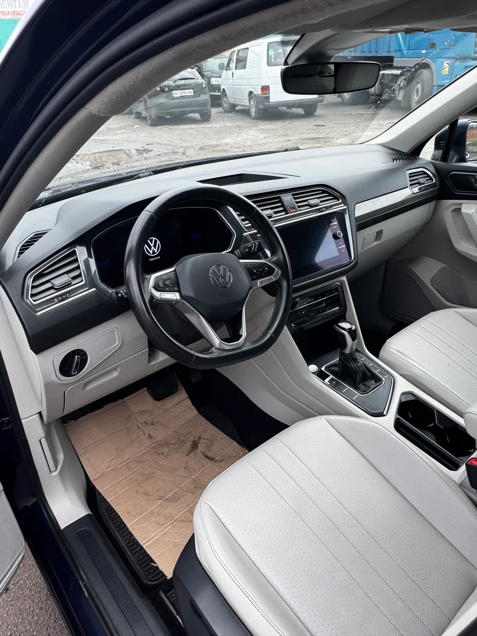 Volkswagen Tiguan - фото 22