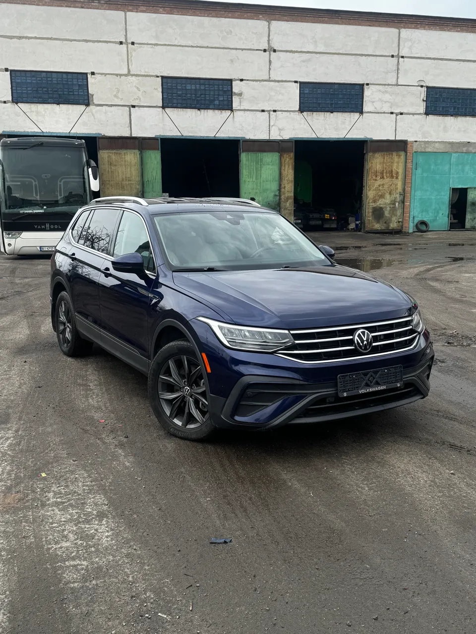 Volkswagen Tiguan - фото 1