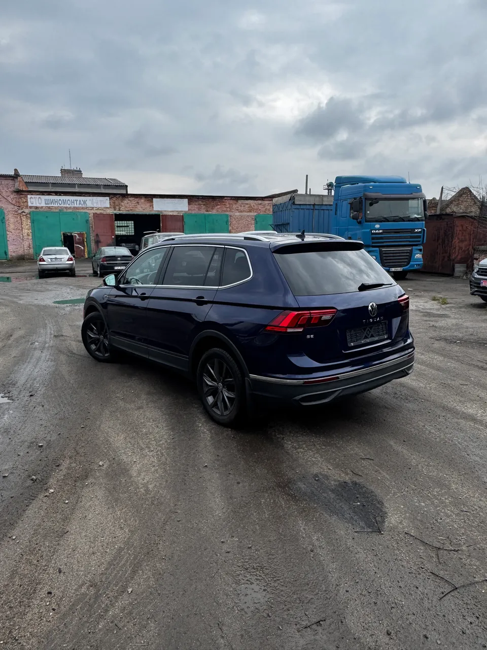 Volkswagen Tiguan - фото 5