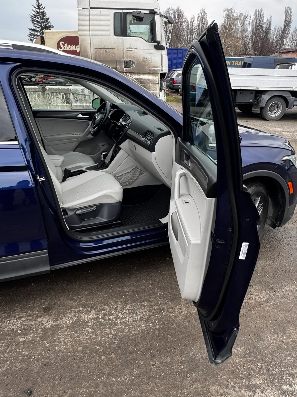 Volkswagen Tiguan - фото 16