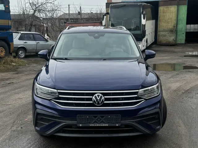 Volkswagen Tiguan - фото 2