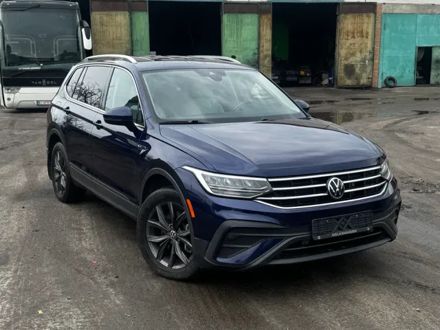Volkswagen Tiguan - фото 1