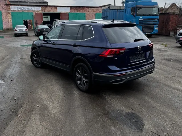 Volkswagen Tiguan - фото 5