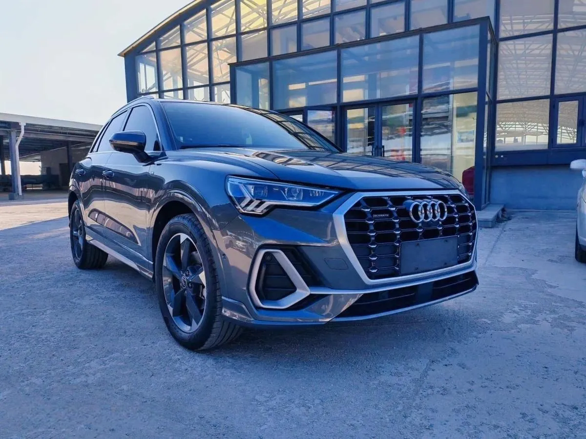 Audi Q3 - фото 3
