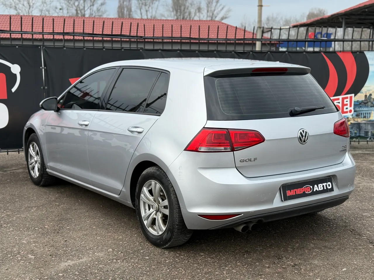 Volkswagen Golf - фото 6