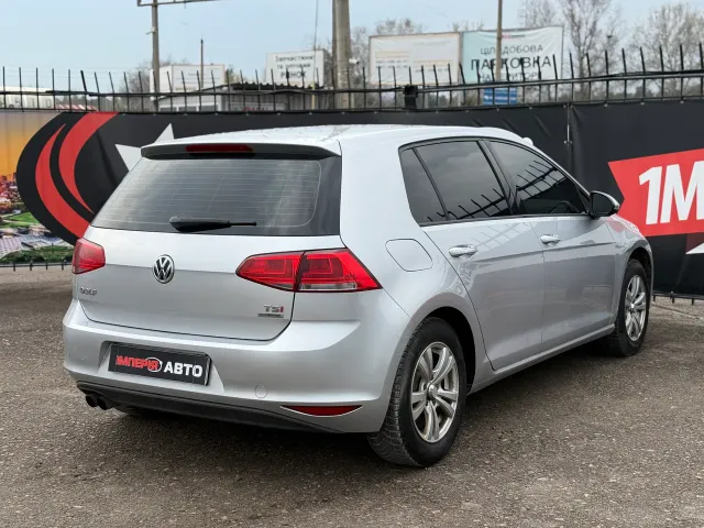Volkswagen Golf - фото 4