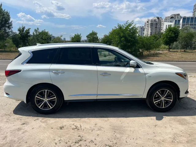 Infiniti QX60 - фото 3