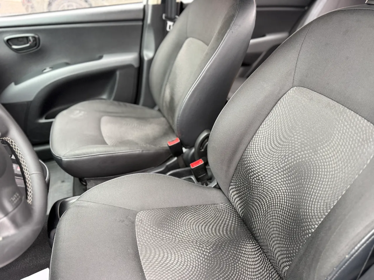 Hyundai i10 - фото 9