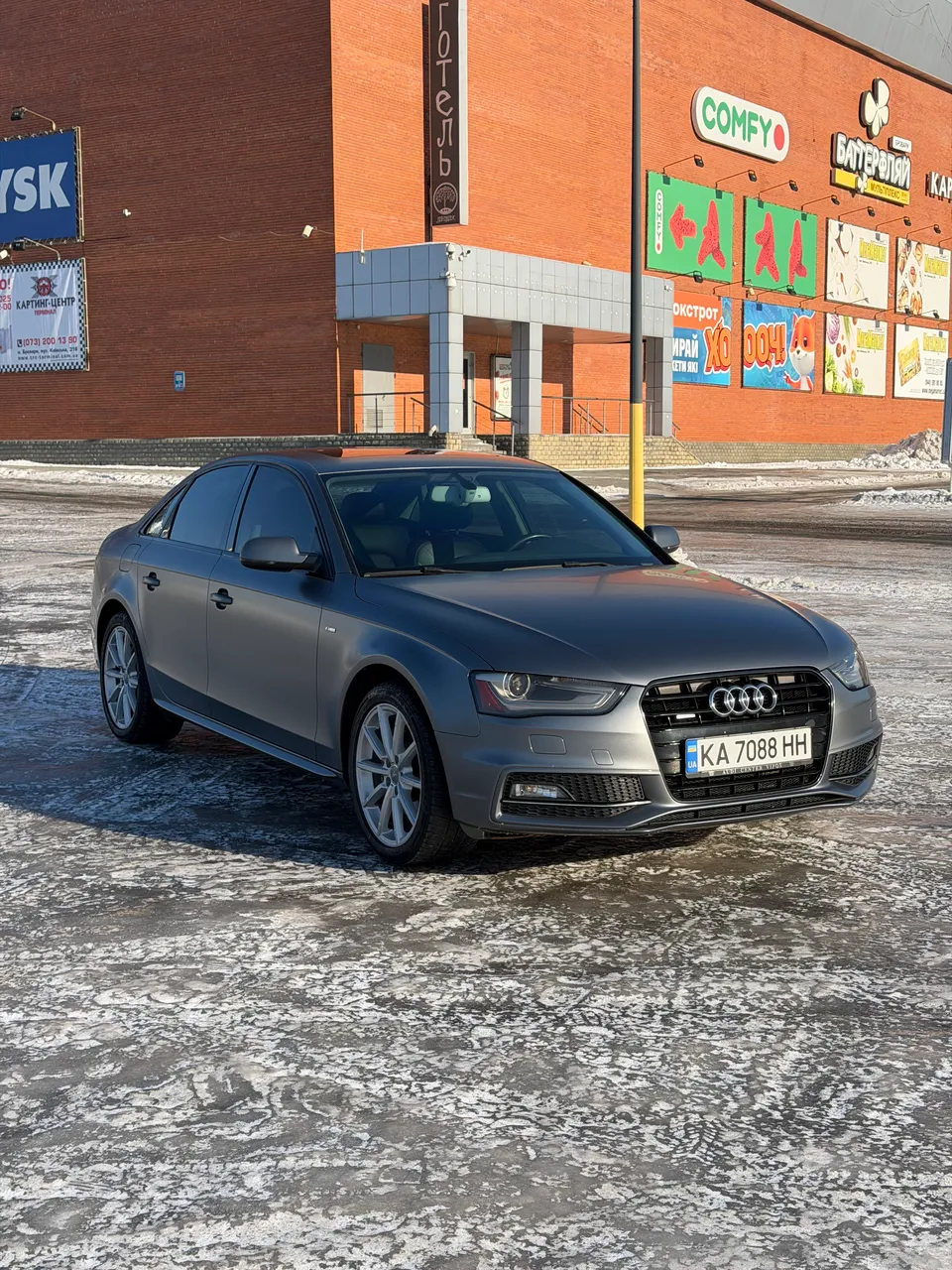 Audi A4 - фото 6