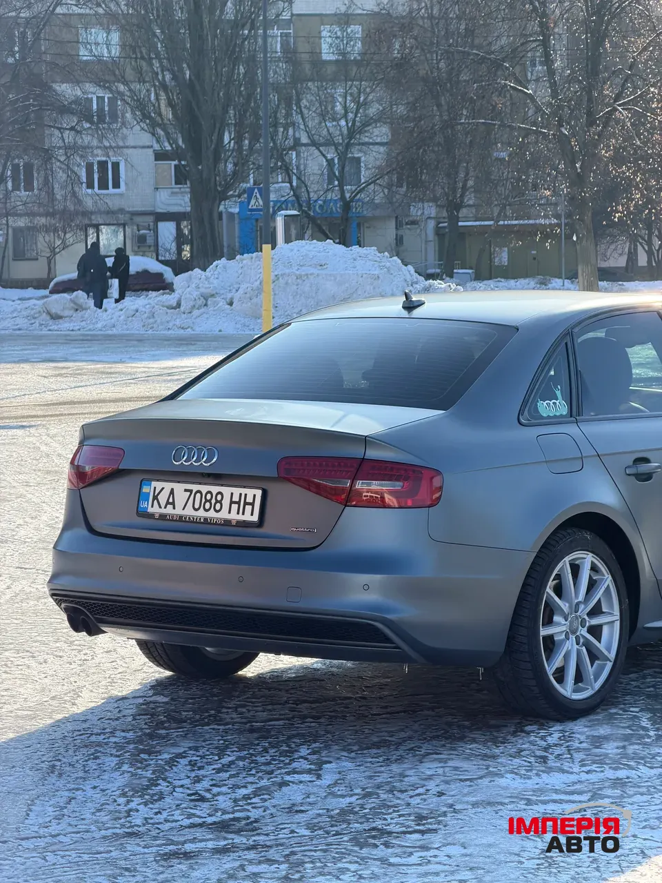 Audi A4 - фото 10