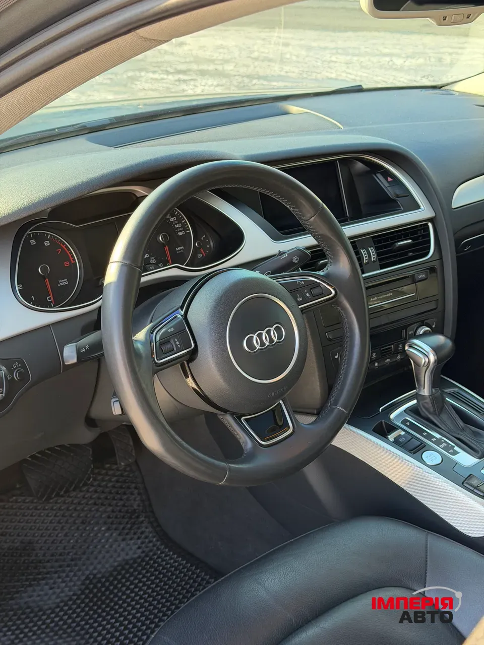 Audi A4 - фото 21