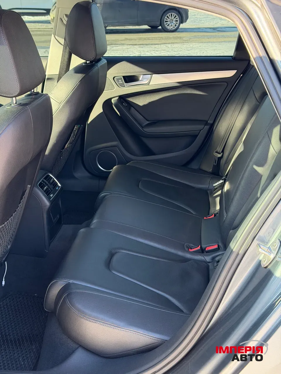 Audi A4 - фото 23