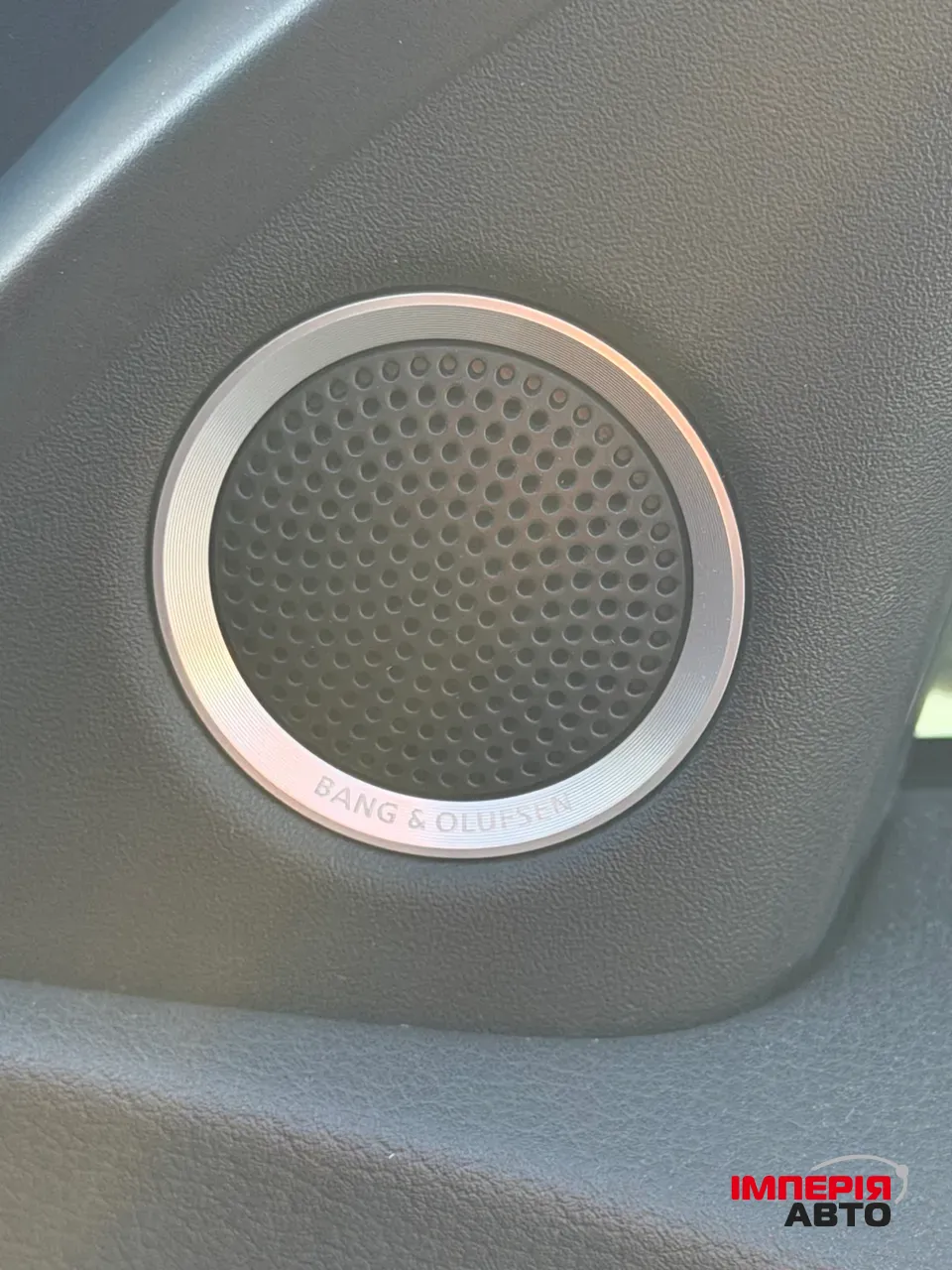 Audi A4 - фото 29