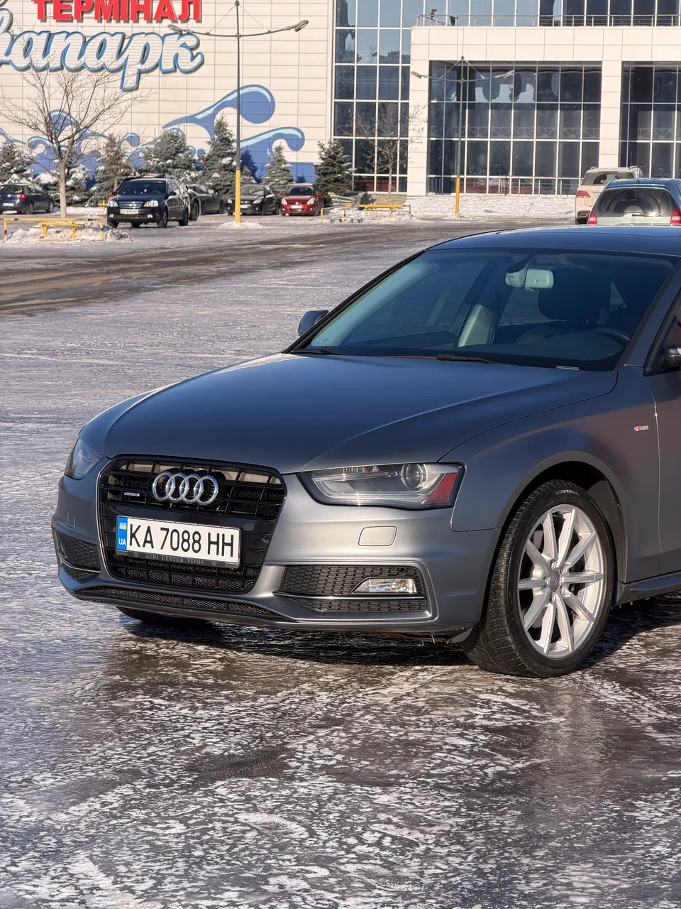 Audi A4 - фото 2