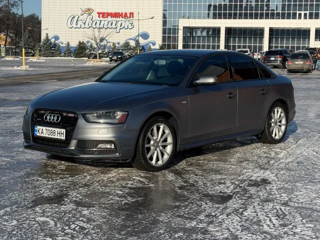 Audi A4 - фото 1