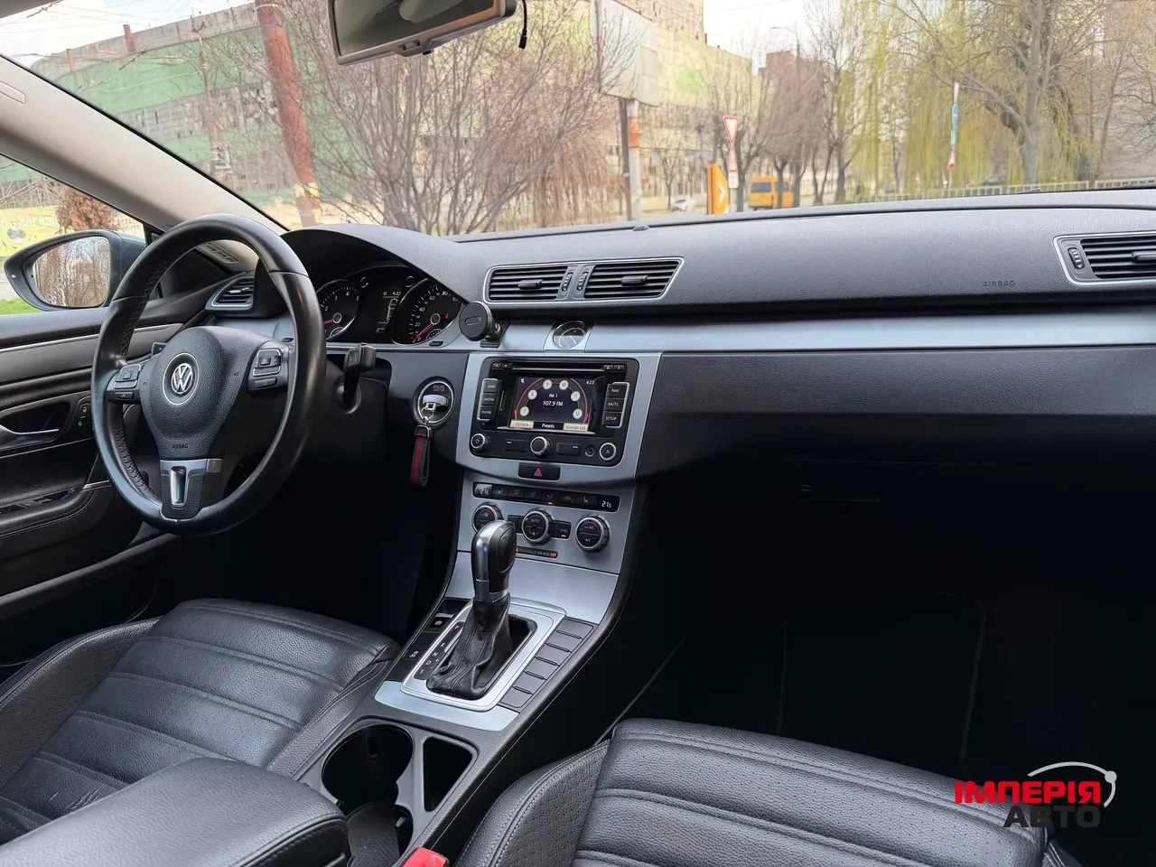 Volkswagen Passat CC - фото 13