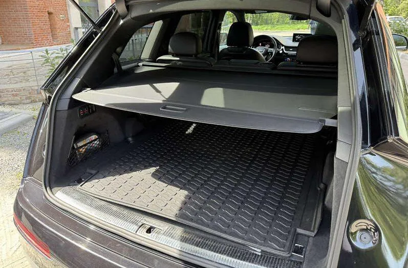 Audi Q7 - фото 19
