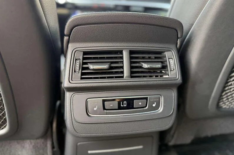 Audi Q7 - фото 17