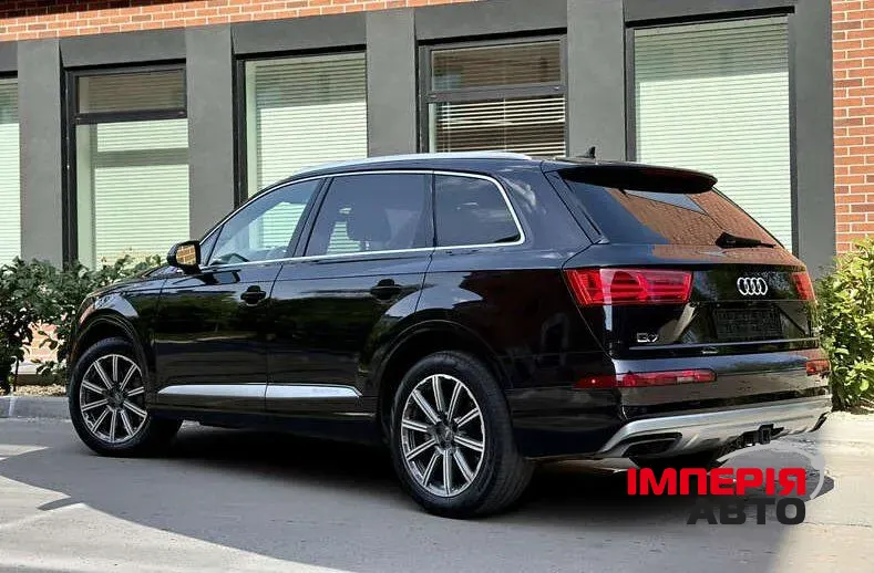 Audi Q7 - фото 6