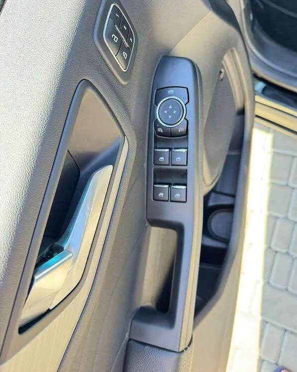 Ford Escape - фото 17